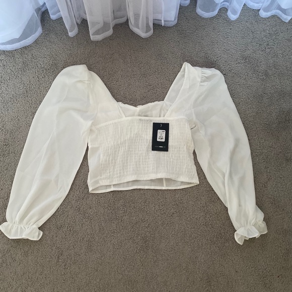 White Blouse - Picture 2 of 3